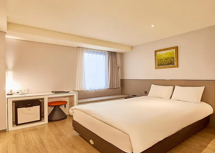 Thomas Myeongdong Hotel 3*